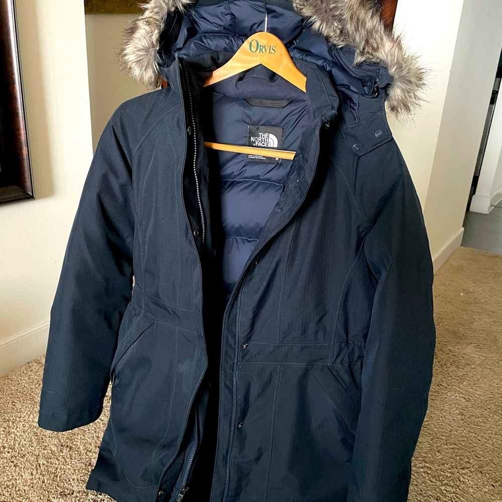 Women’s Navy NorthFace Winter Parka Size M